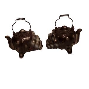 Vintage Conch Shell Salt & Pepper Shakers‎ With Trunk & Metal Carrying Handle